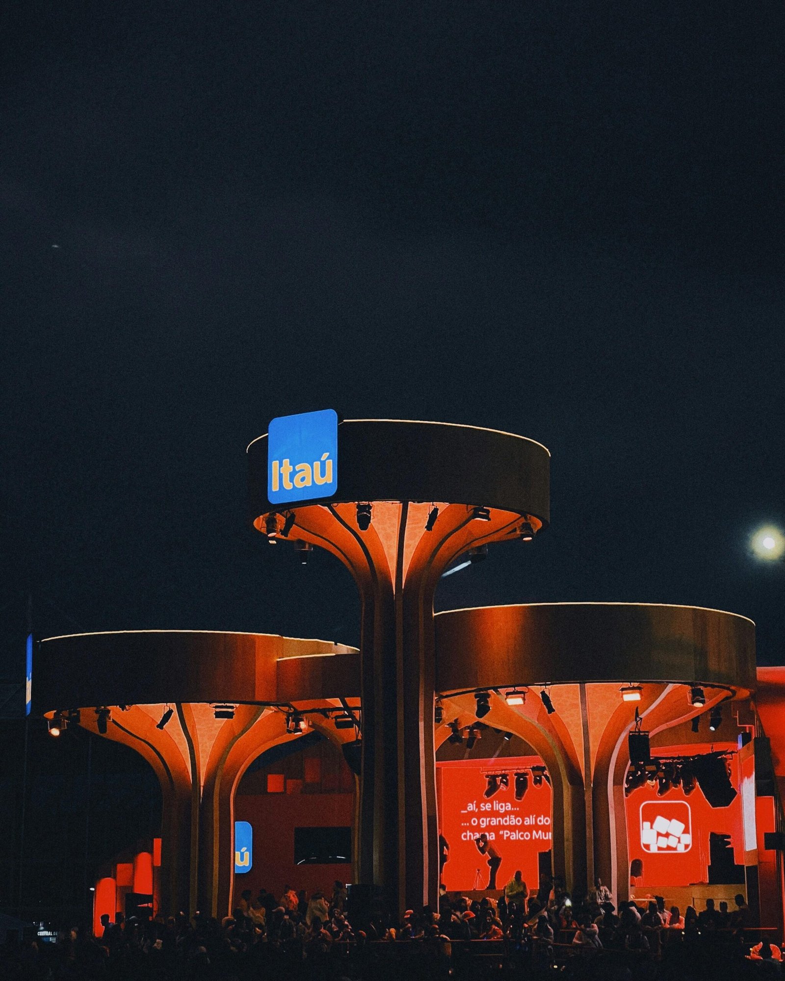Investindo em Ações do Banco Itaú (ITUB4): Vantagens, Dividendos e Estratégias com Opções